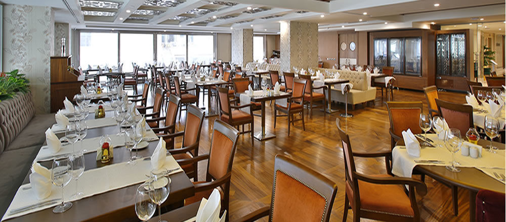 Doubletree By Hilton Istanbul Atasehir Hotel & Conference Centre Ngoại thất bức ảnh